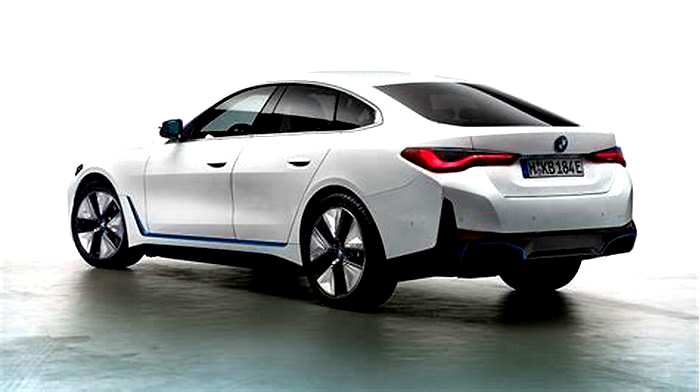 BMW i4: Sleek Design and Dynamic Electric Driving Experience