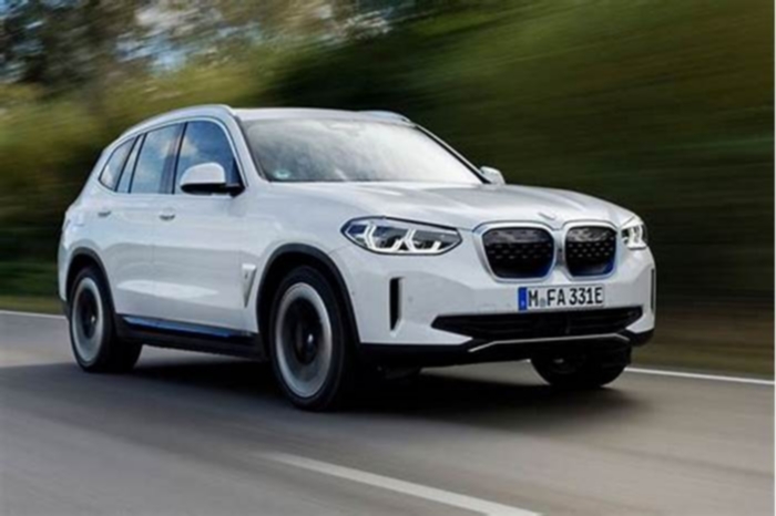 BMW iX3: Efficient Electric Driving in a Familiar Package