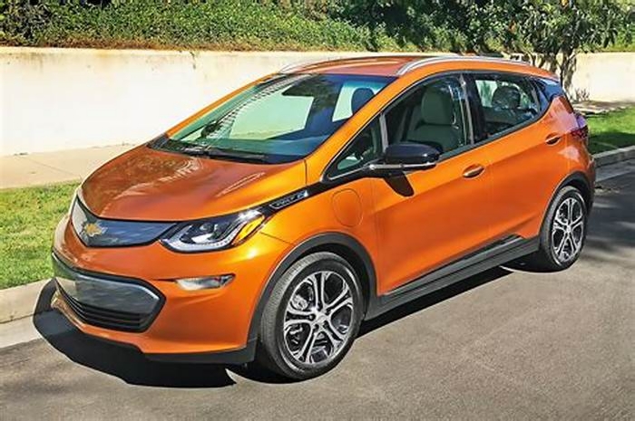 Chevrolet Bolt EV Premier Premium Features in an Electric Package