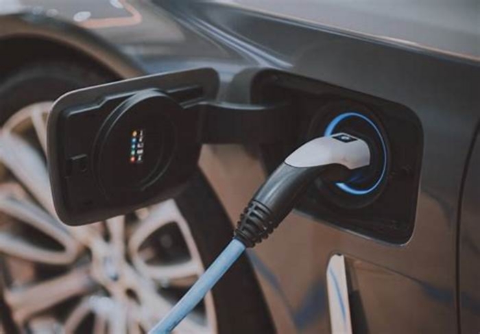 Choosing the Right EV: Factors to Consider When Buying an Electric Vehicle