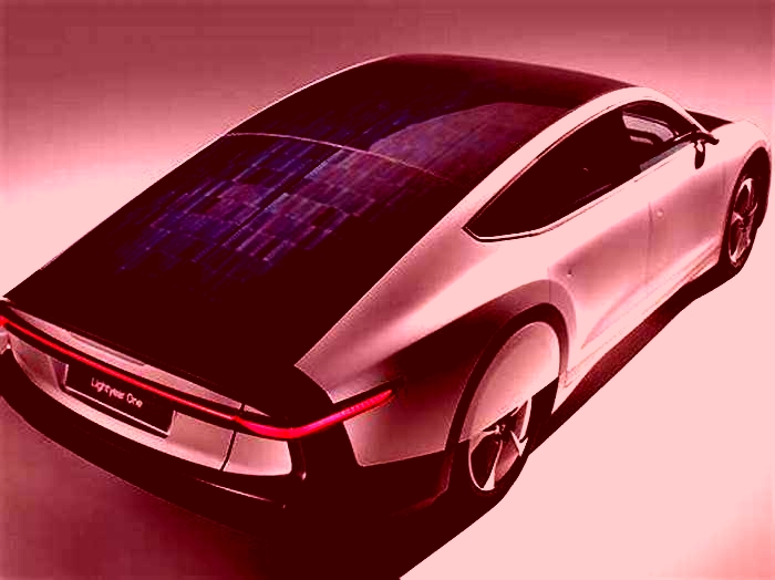 Electric Vehicles with Innovative Solar Roof Integration Options