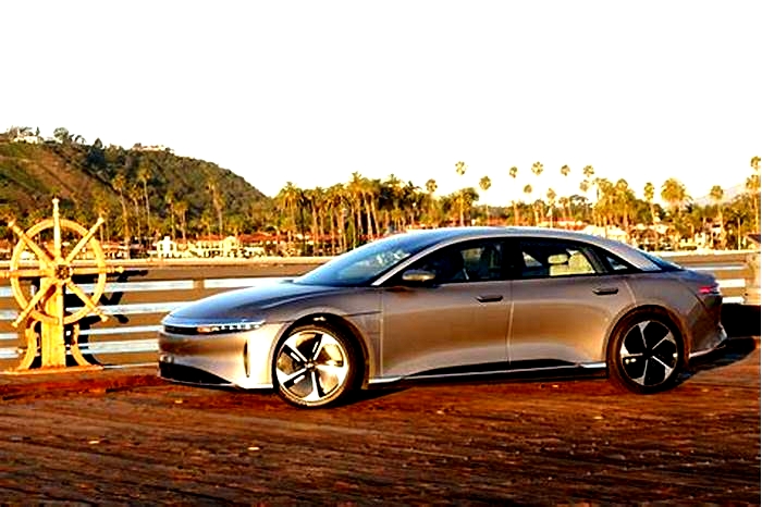 Lucid Air Touring: Luxury Electric Sedan with Long-Distance Comfort