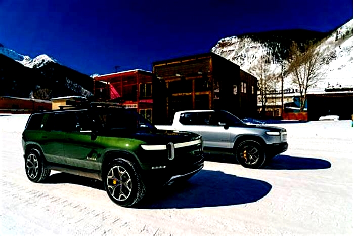 Rivian R1S vs Rivian R1T Electric Adventure Vehicles Choose Your Off Road Companion