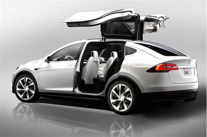 Tesla Model X: Family-Friendly Electric SUV with Falcon Wing Doors